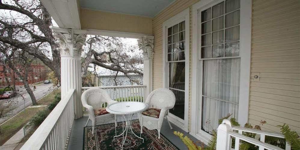 Evas Escape At The Gardenia Inn San Antonio Exterior photo